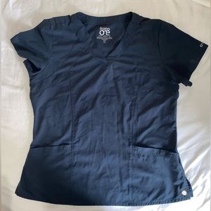 BarcoOne scrub top